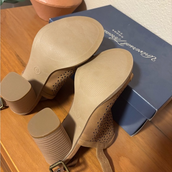 Universal Thread Chestnut Cutout Mules - Picture 4 of 4